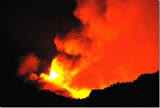 Une eruption de l'Etna en 2011